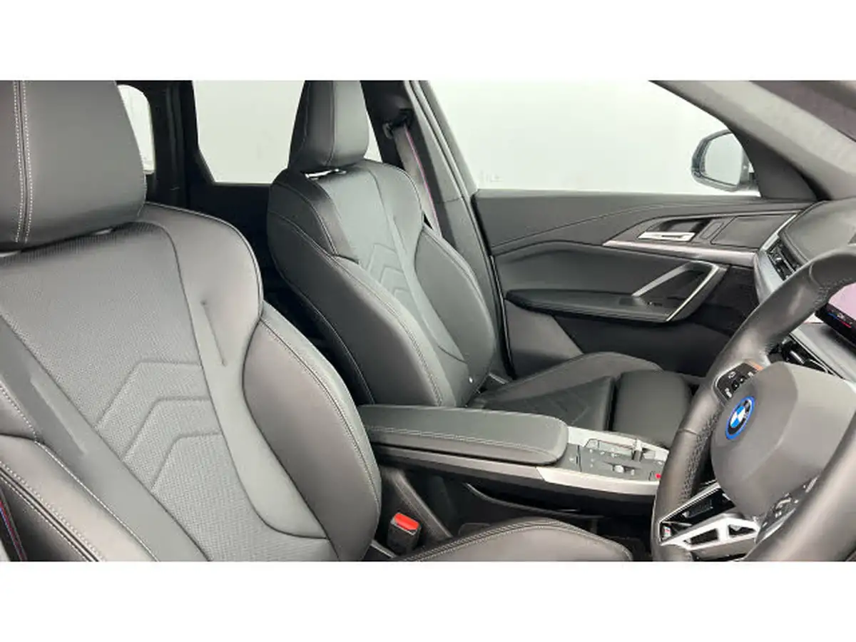 2024-bmw-x1-15-xdrive30e-m-sport-big-10