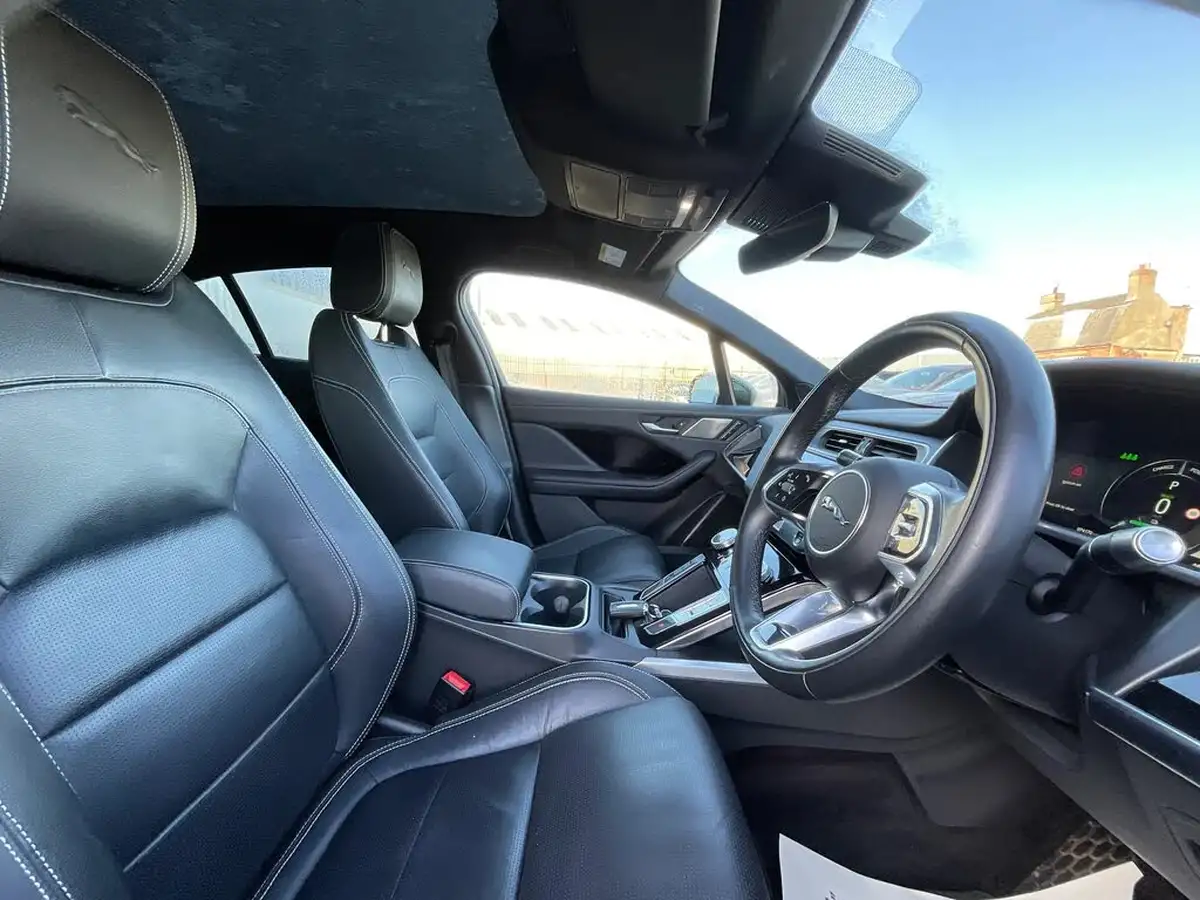 2021-jaguar-i-pace-ev400-black-big-8
