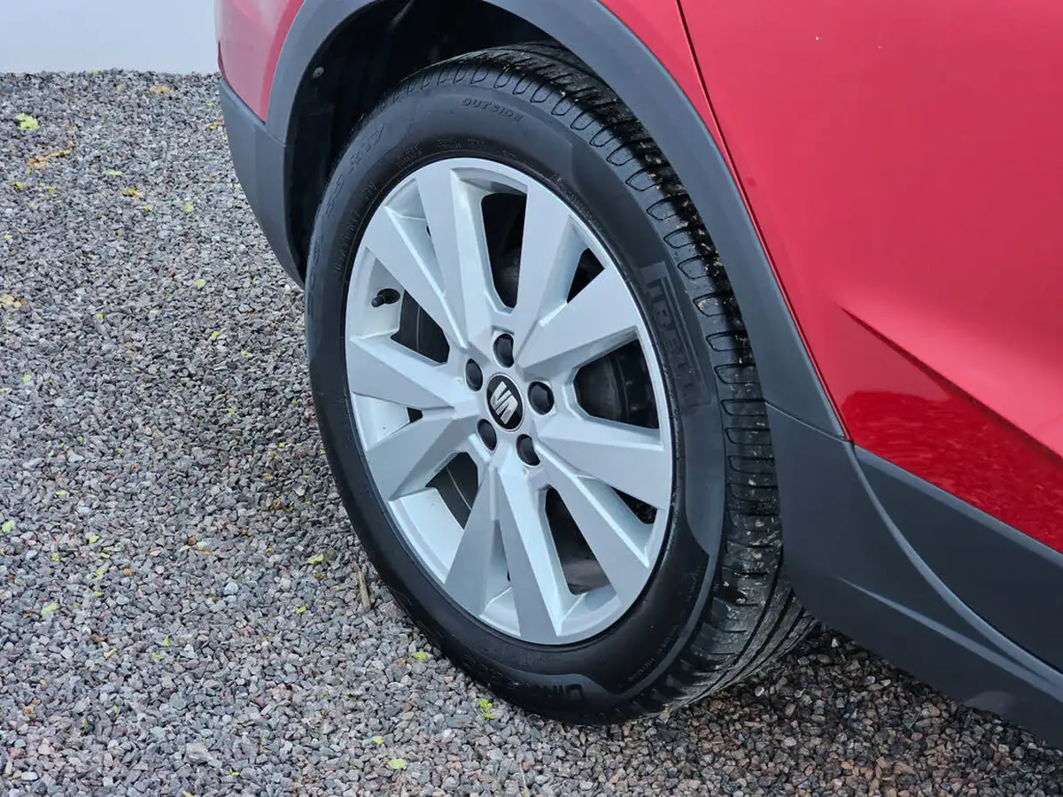 2020-seat-arona-big-17