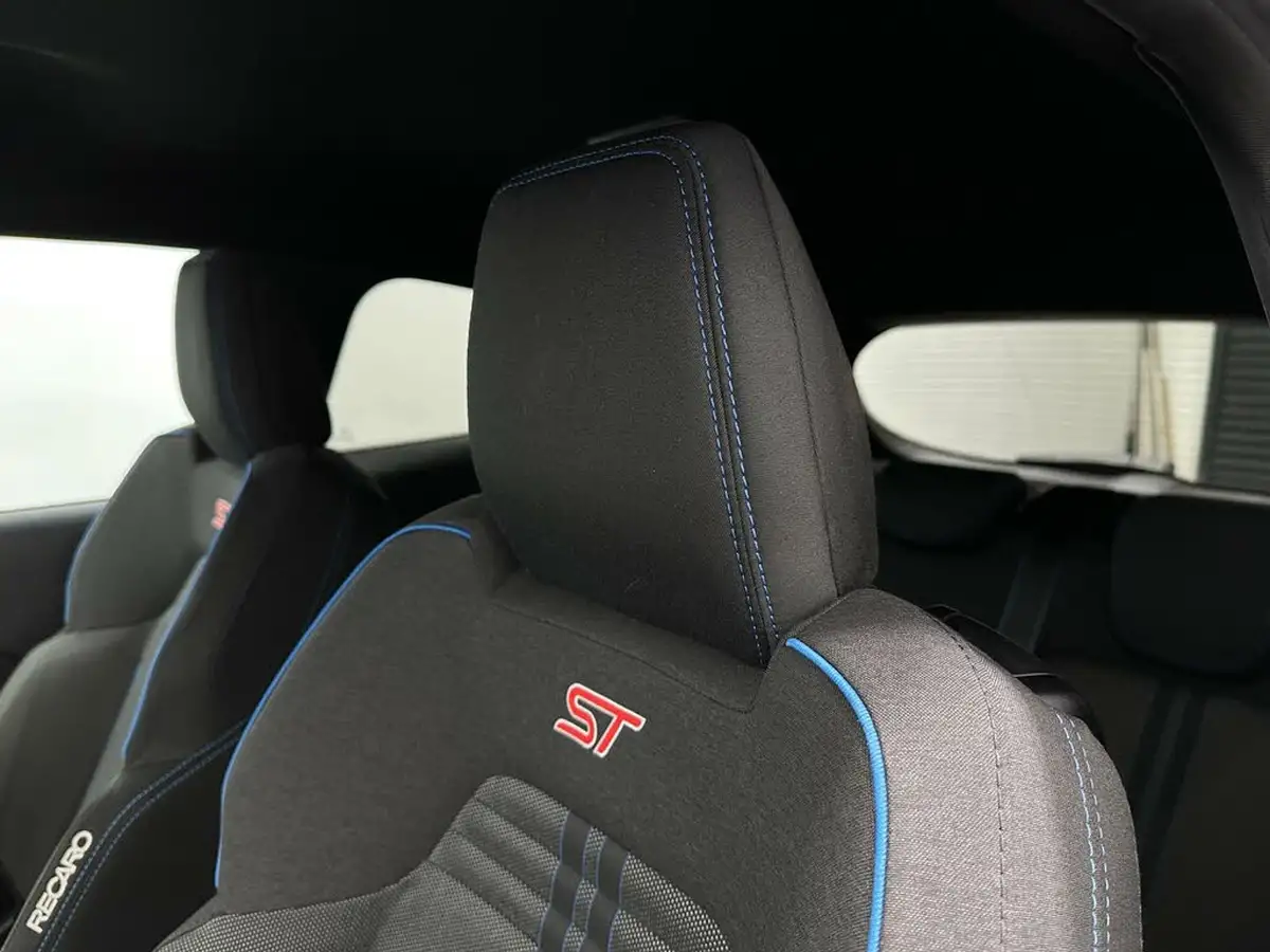 2019-ford-fiesta-15t-st-2-3d-big-32