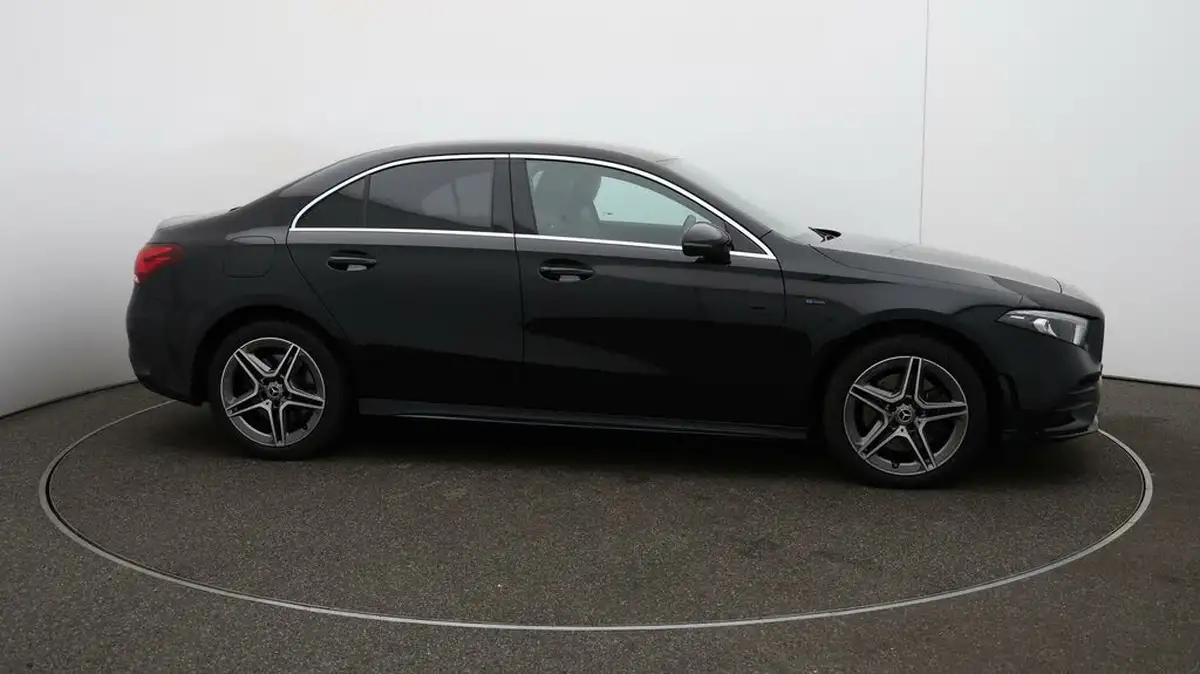2021-mercedes-benz-a-class-13-a250e-amg-line-saloon-4d-big-39