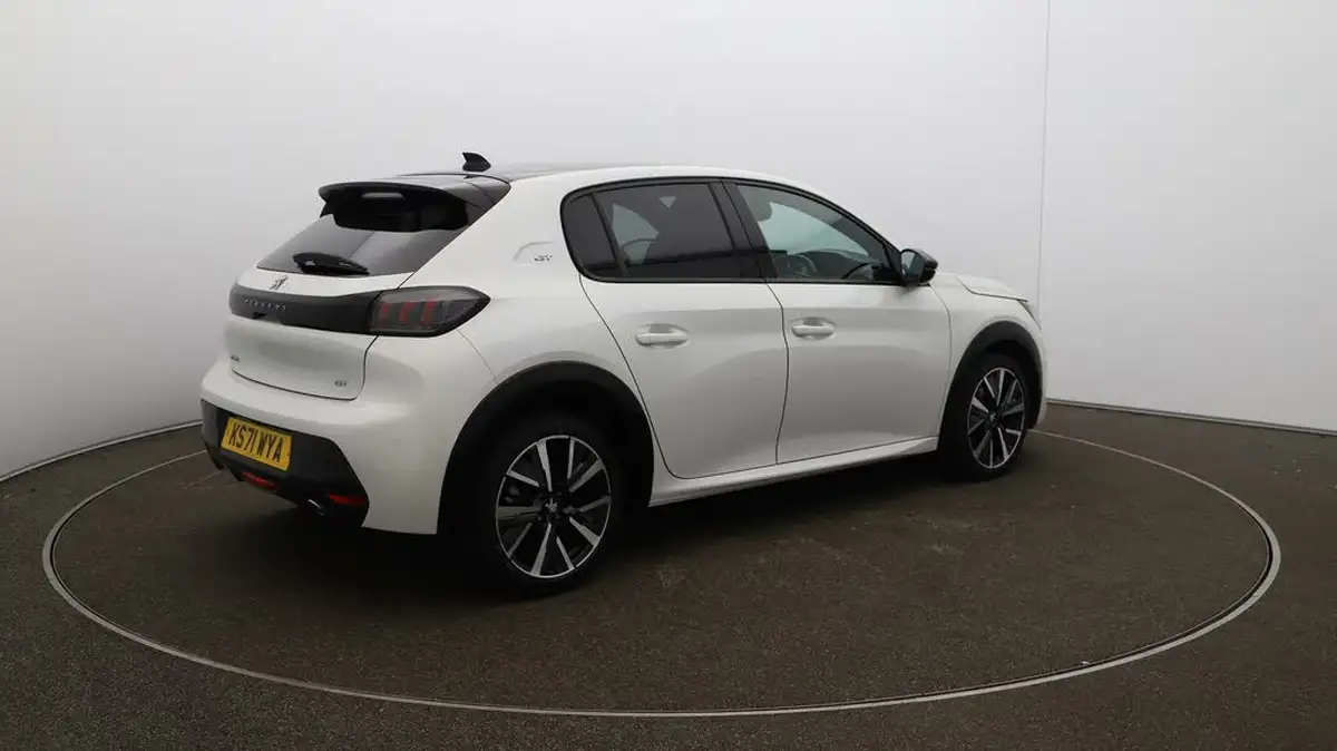 2022-peugeot-208-12-puretech-gt-100bhp-big-45