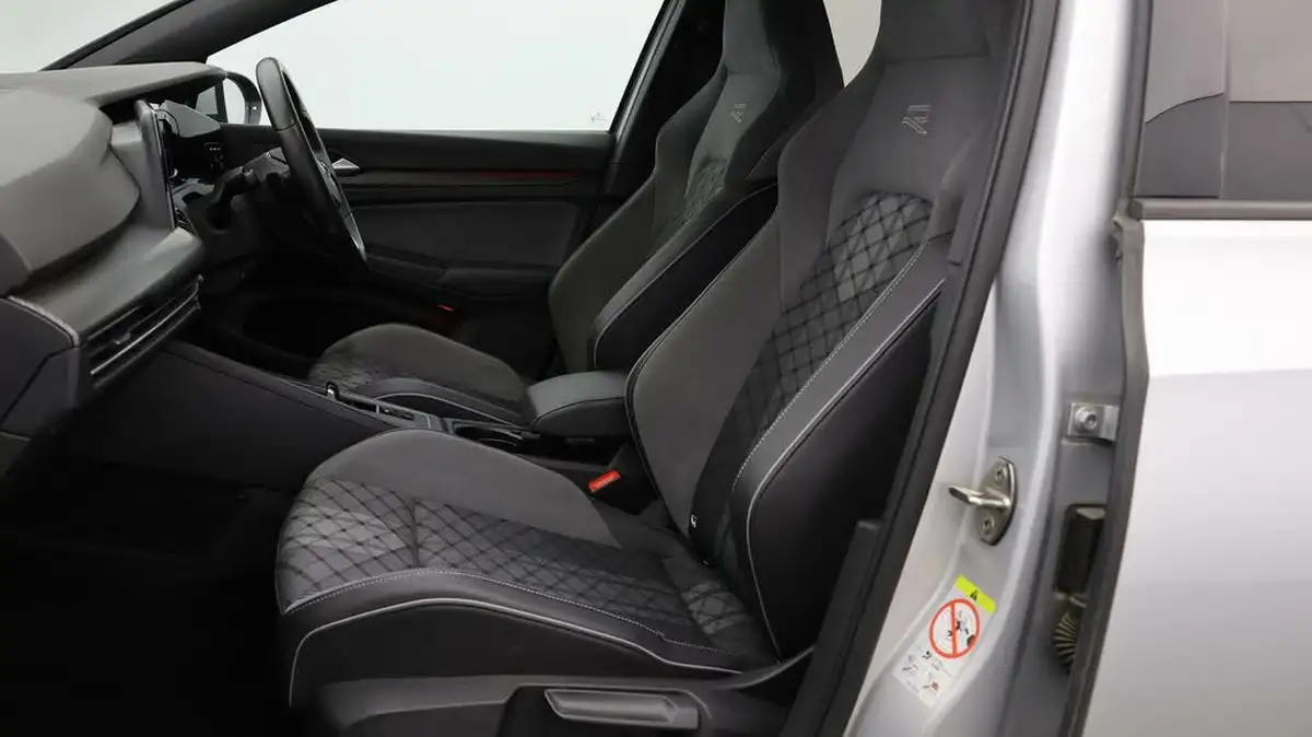 2020-volkswagen-golf-20tdi-r-line-hatchback-5d-dsg-big-13