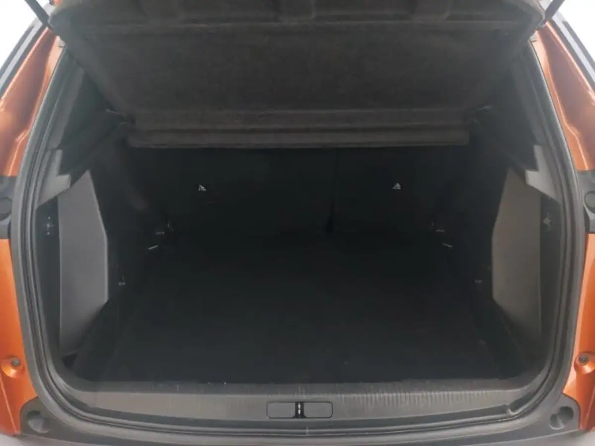 2022-peugeot-2008-suv-12-puretech-gt-big-7