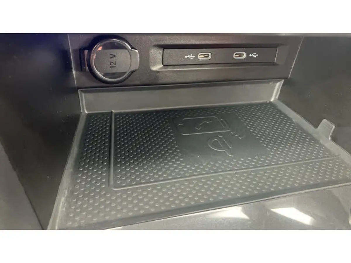 2022-volkswagen-tiguan-allspace-15-tsi-r-line-big-32