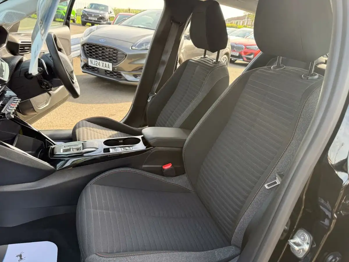 2022-peugeot-208-12-puretech-active-premium-100bhp-eat8-big-31