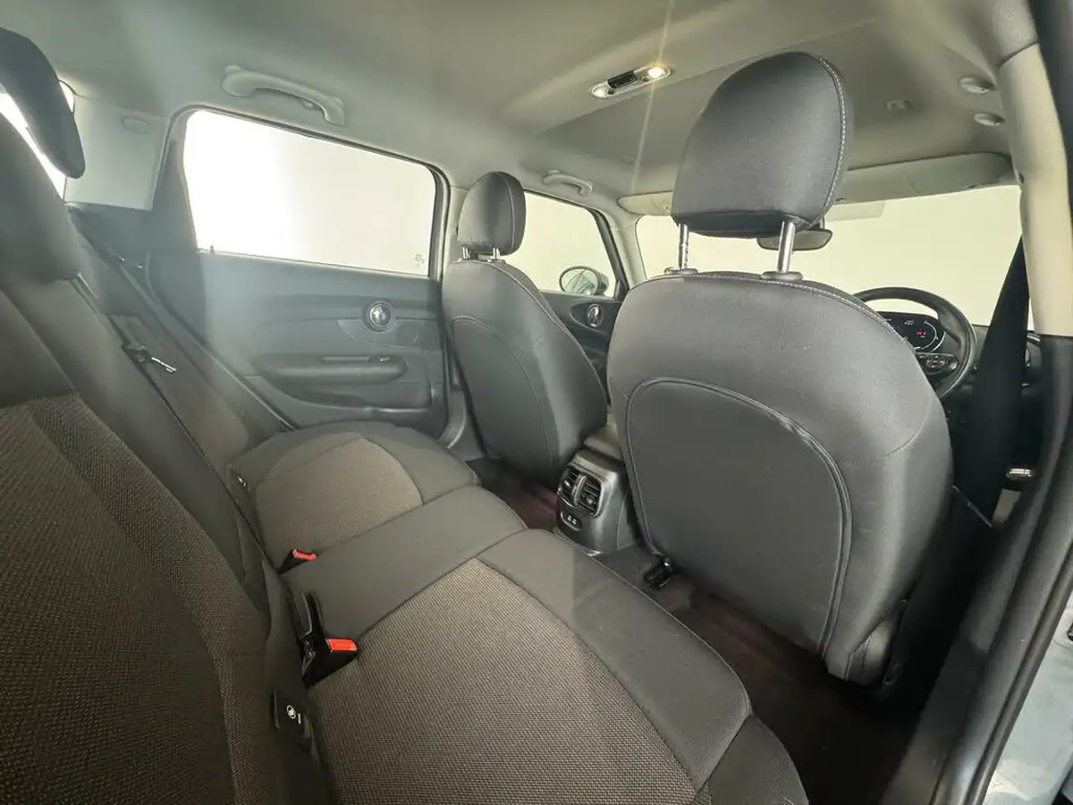 2021-mini-clubman-15-cooper-classic-big-12