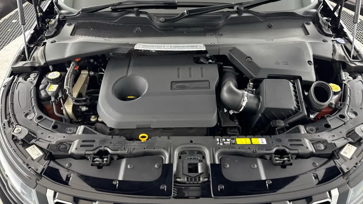 2021-land-rover-range-rover-evoque-15-p300e-r-dynamic-hse-big-23