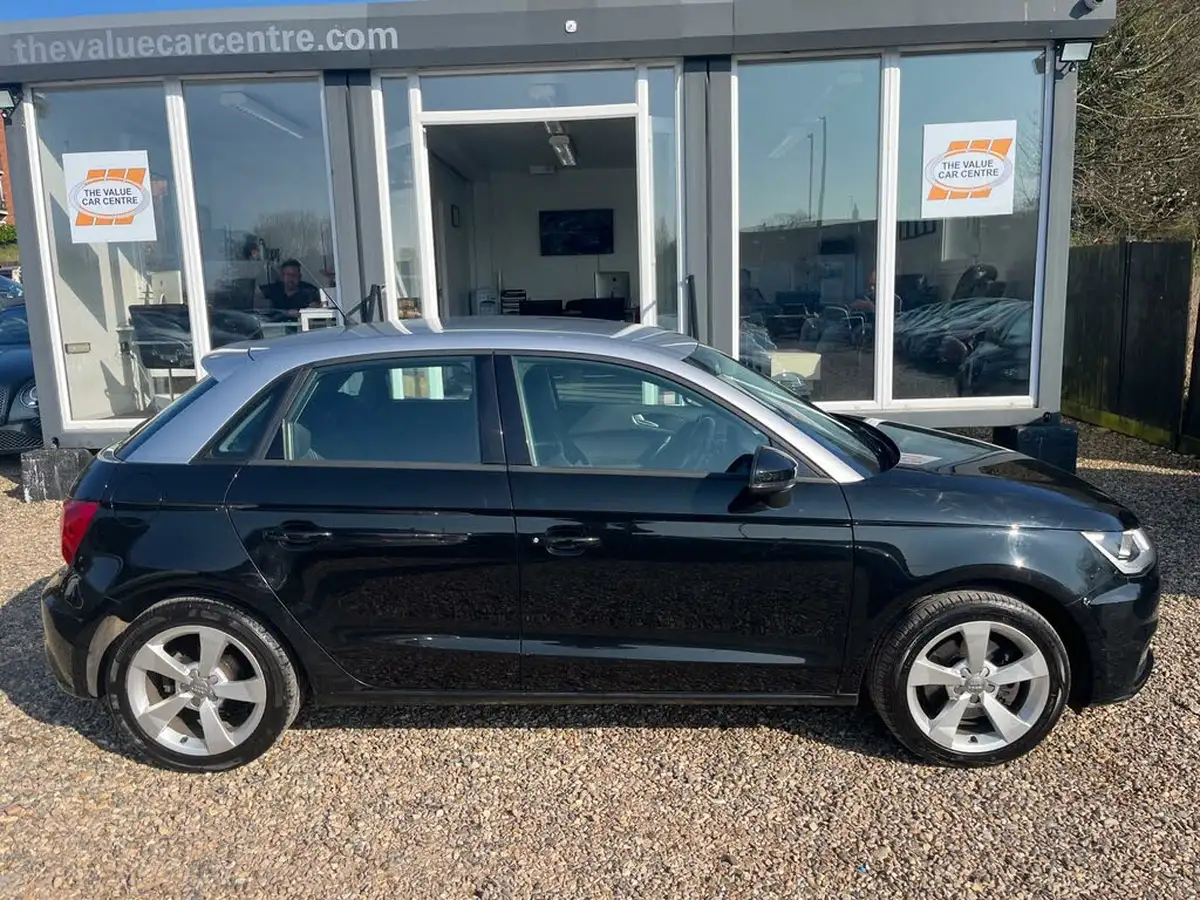 2016-audi-a1-14-tfsi-sportback-5d-s-tronic-big-2