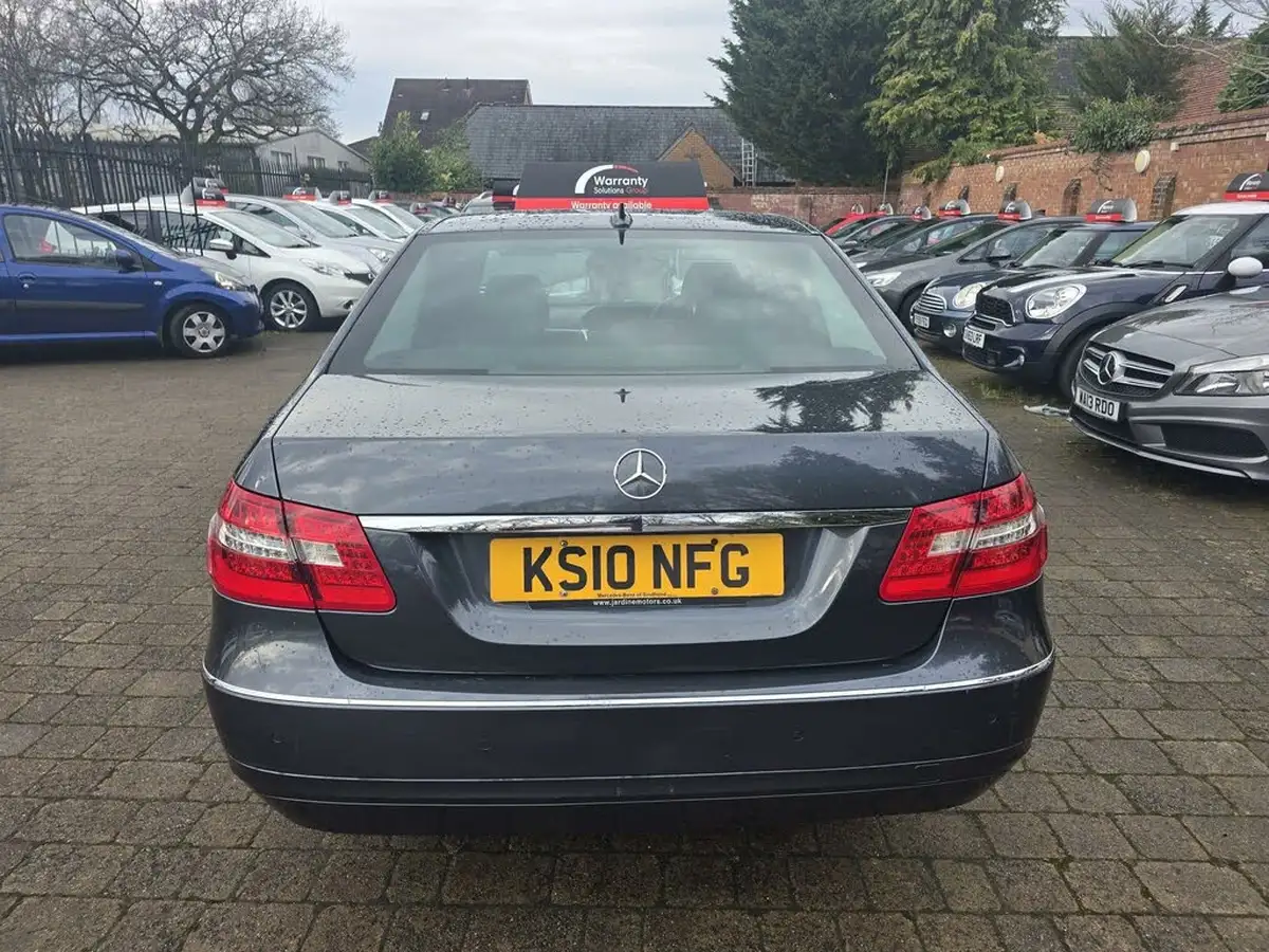 2010-mercedes-benz-e-class-21td-e200-cdi-avantgarde-auto-big-7