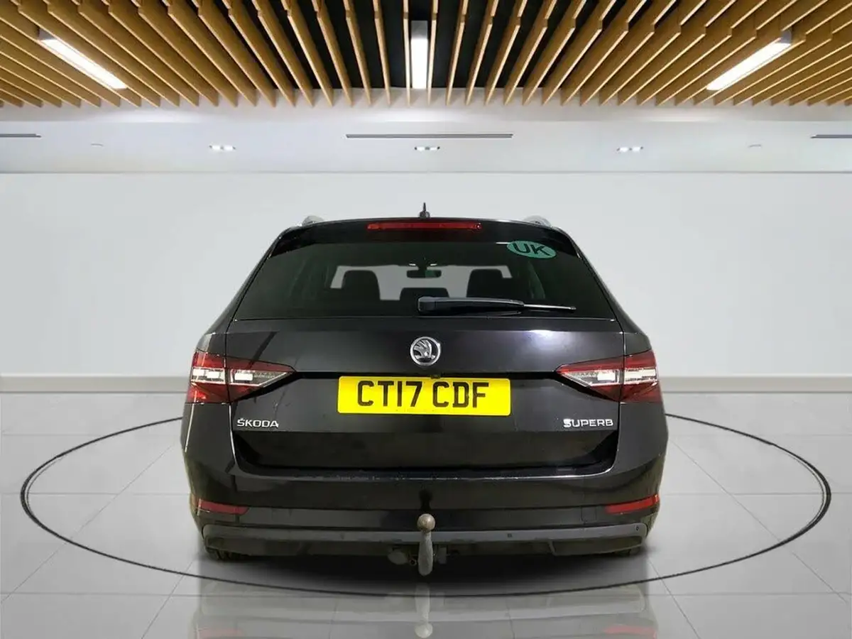 2017-skoda-superb-20-tsi-se-l-executive-220ps-estate-big-4
