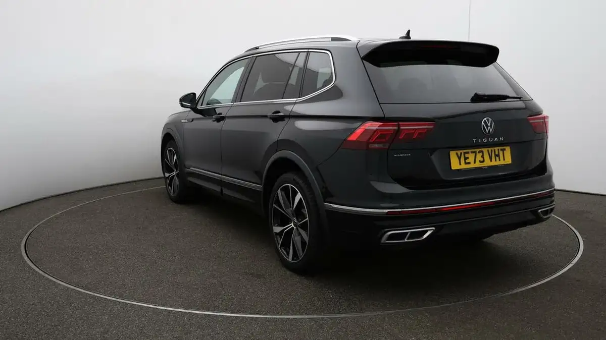 2023-volkswagen-tiguan-allspace-15-tsi-r-line-big-57