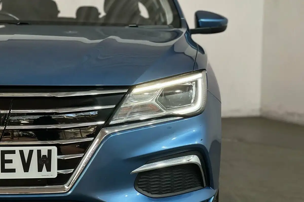 2022-mg-mg5-e-exclusive-ev-long-range-big-12