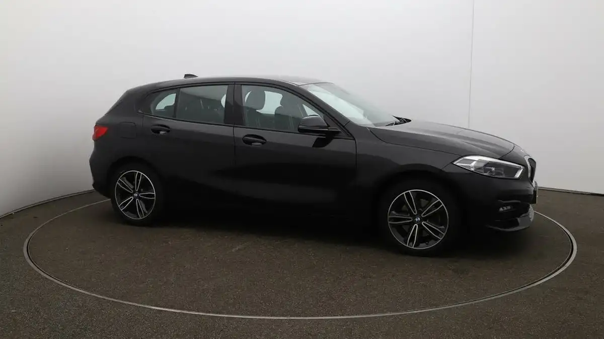 2022-bmw-1-series-15td-116d-sport-dct-big-38