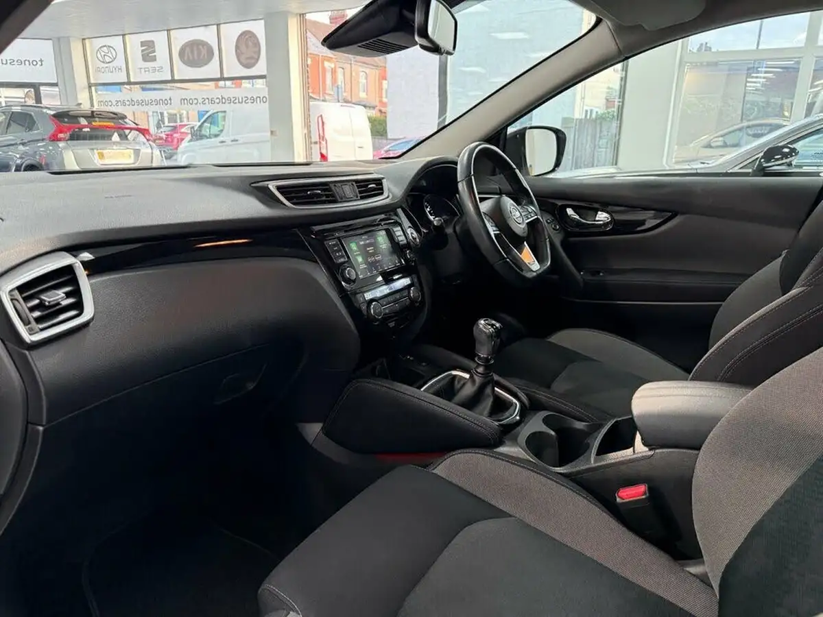2021-nissan-qashqai-13-dig-t-n-connecta-140ps-big-20
