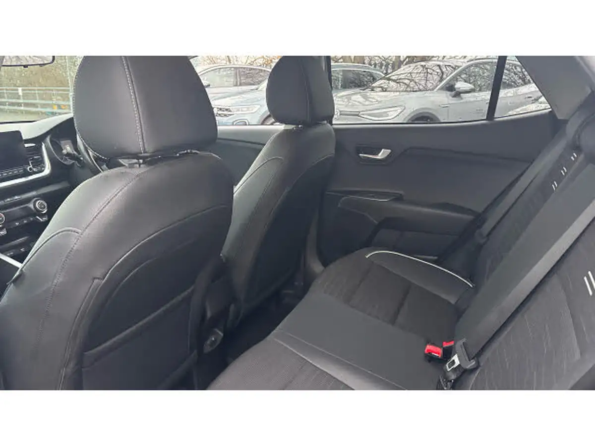 2021-kia-stonic-10-t-gdi-gt-line-big-15