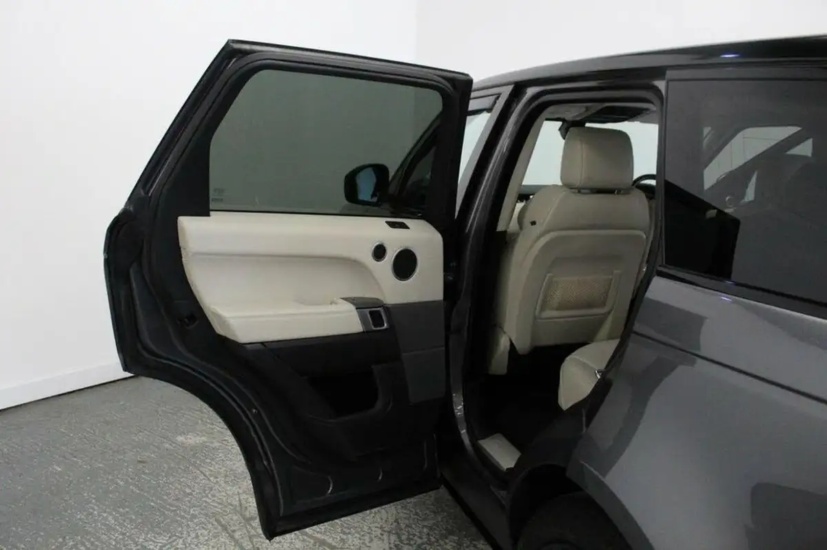 2014-land-rover-range-rover-sport-30-sd-v6-hse-big-20