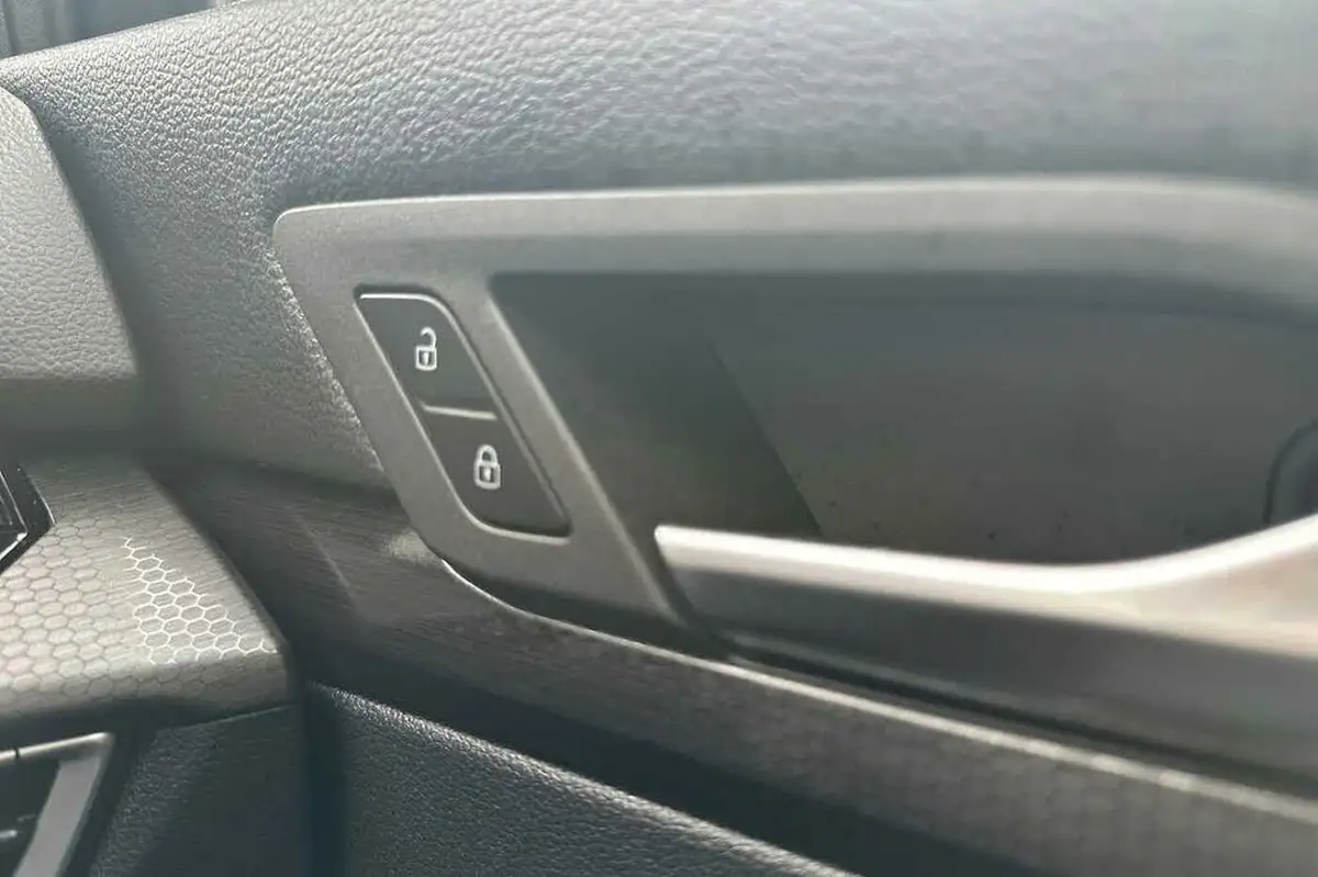2021-volkswagen-golf-20-tsi-gti-dsg-big-28