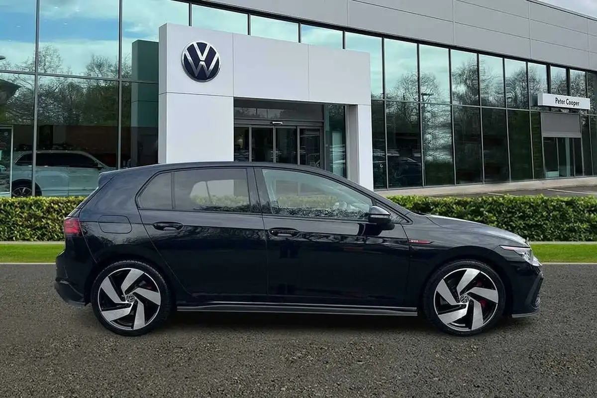 2021-volkswagen-golf-20-tsi-gti-dsg-big-3