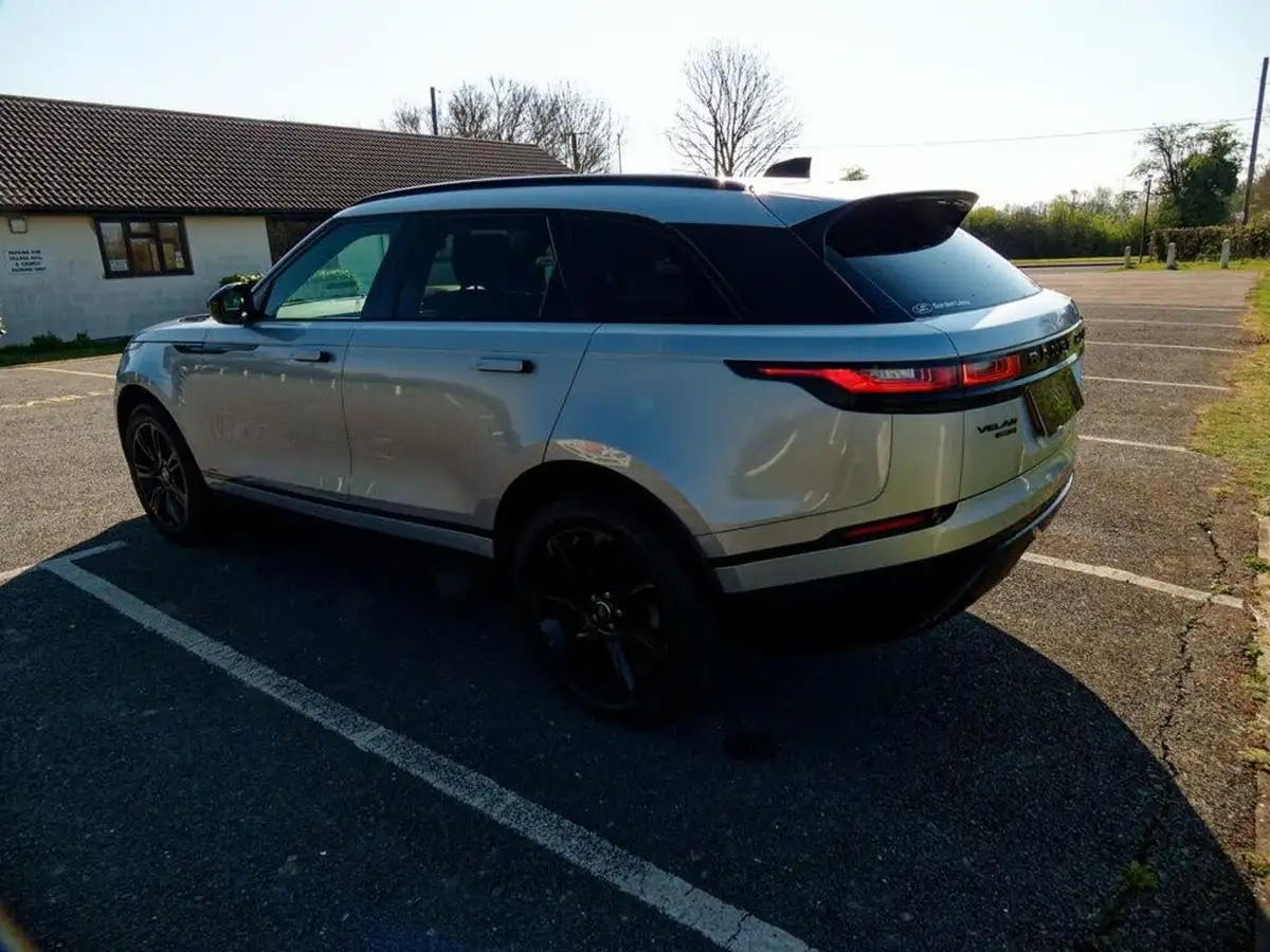 2019-land-rover-range-rover-velar-20-d180-r-dynamic-s-big-18