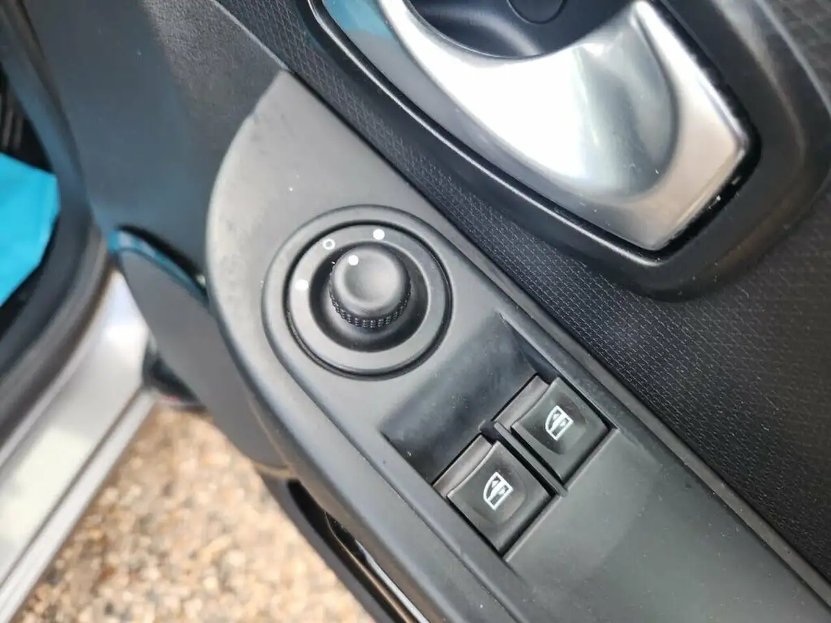 2016-renault-clio-15dci-dynamique-nav-edc-auto-big-20