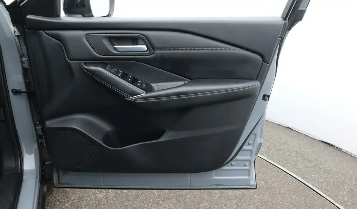 2021-nissan-qashqai-13-dig-t-premiere-edition-140ps-big-15