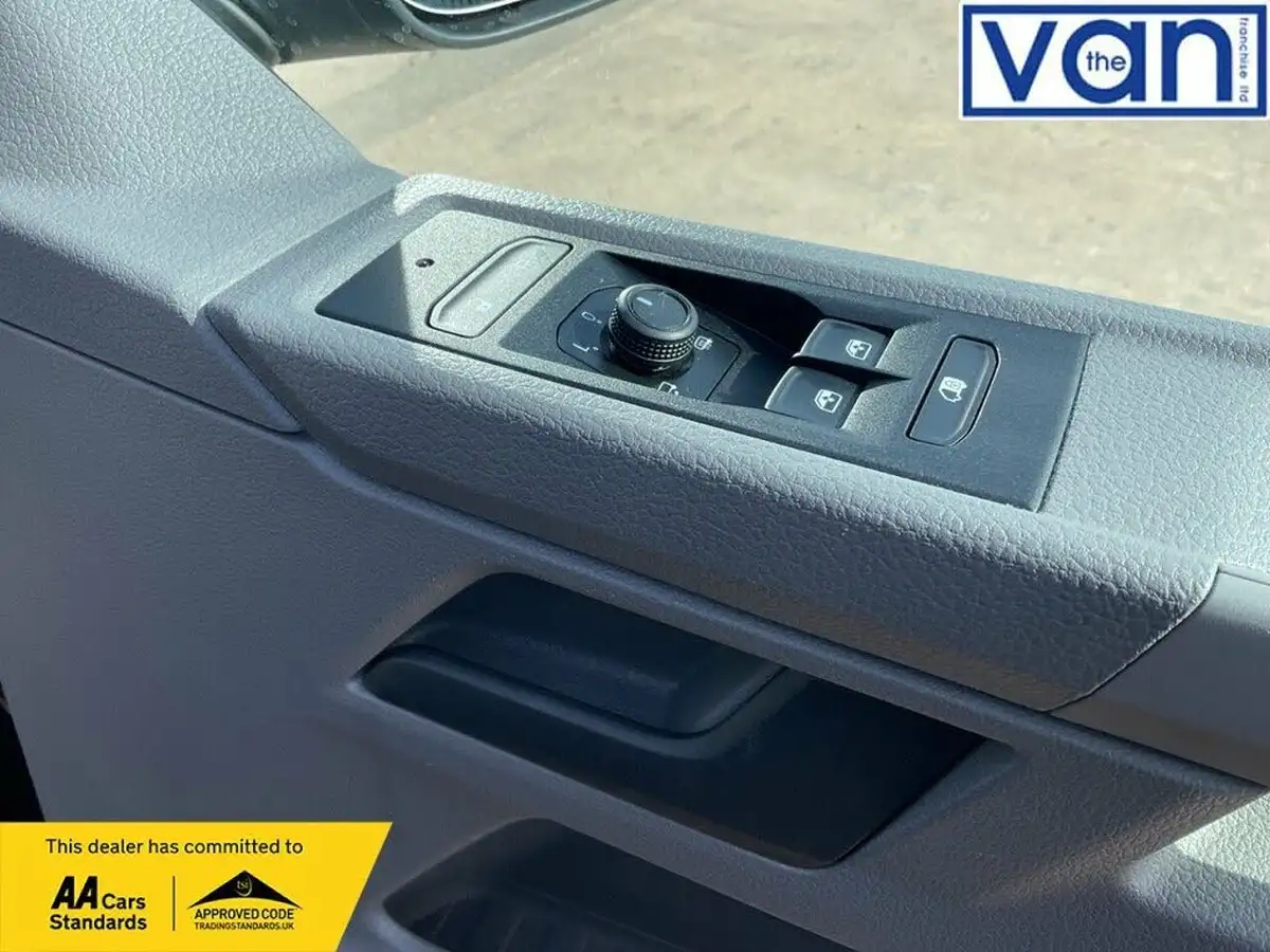 2022-volkswagen-transporter-20tdi-t28-highline-bmt-swb-110pseu6d-big-20