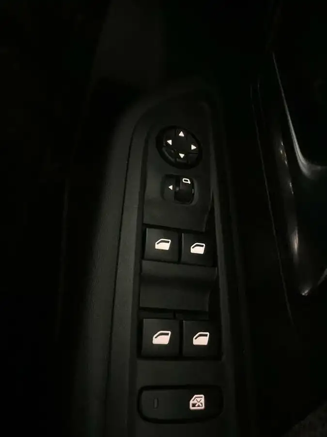 2021-citroen-c4-12-puretech-sense-big-21