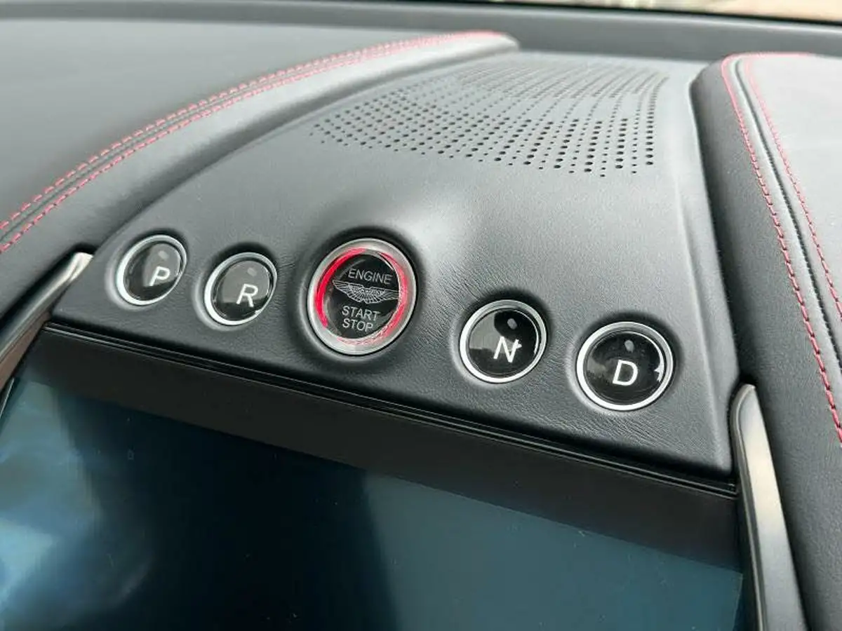 2023-aston-martin-dbx-40-v8-big-21
