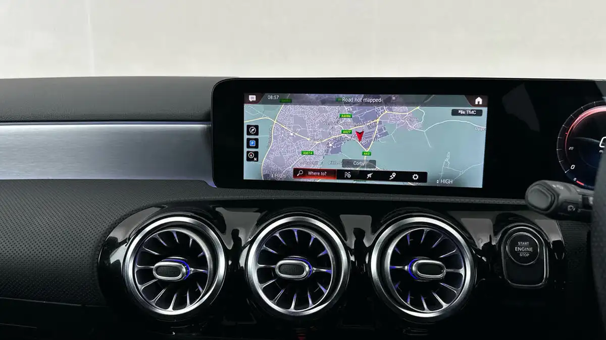 2020-mercedes-benz-a-class-13-a250e-amg-line-premium-hatchback-5d-big-11