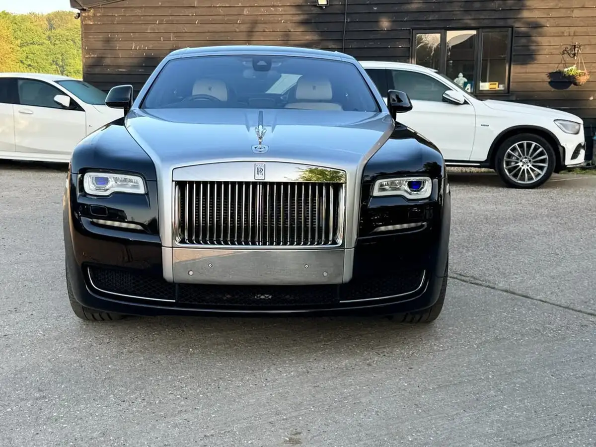 2016-rolls-royce-ghost-66-ewb-big-22