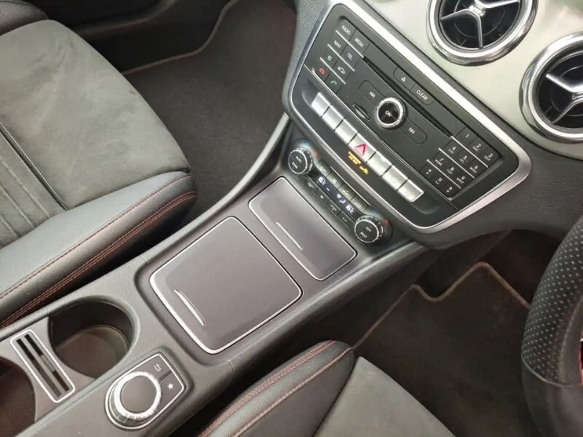 2019-mercedes-benz-gla-class-16-gla-200-amg-line-premium-plusss-7g-dct-big-10