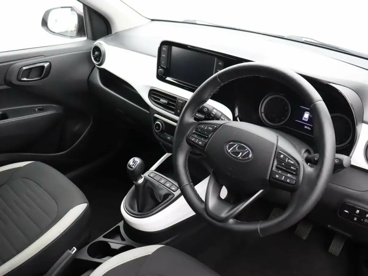 2022-hyundai-i10-12-premium-big-5