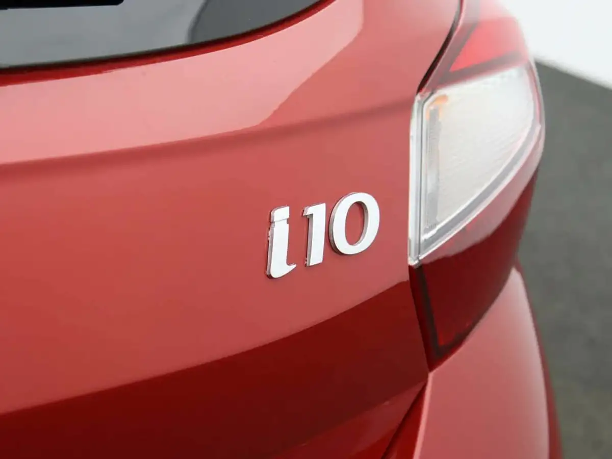 2022-hyundai-i10-12-premium-big-44