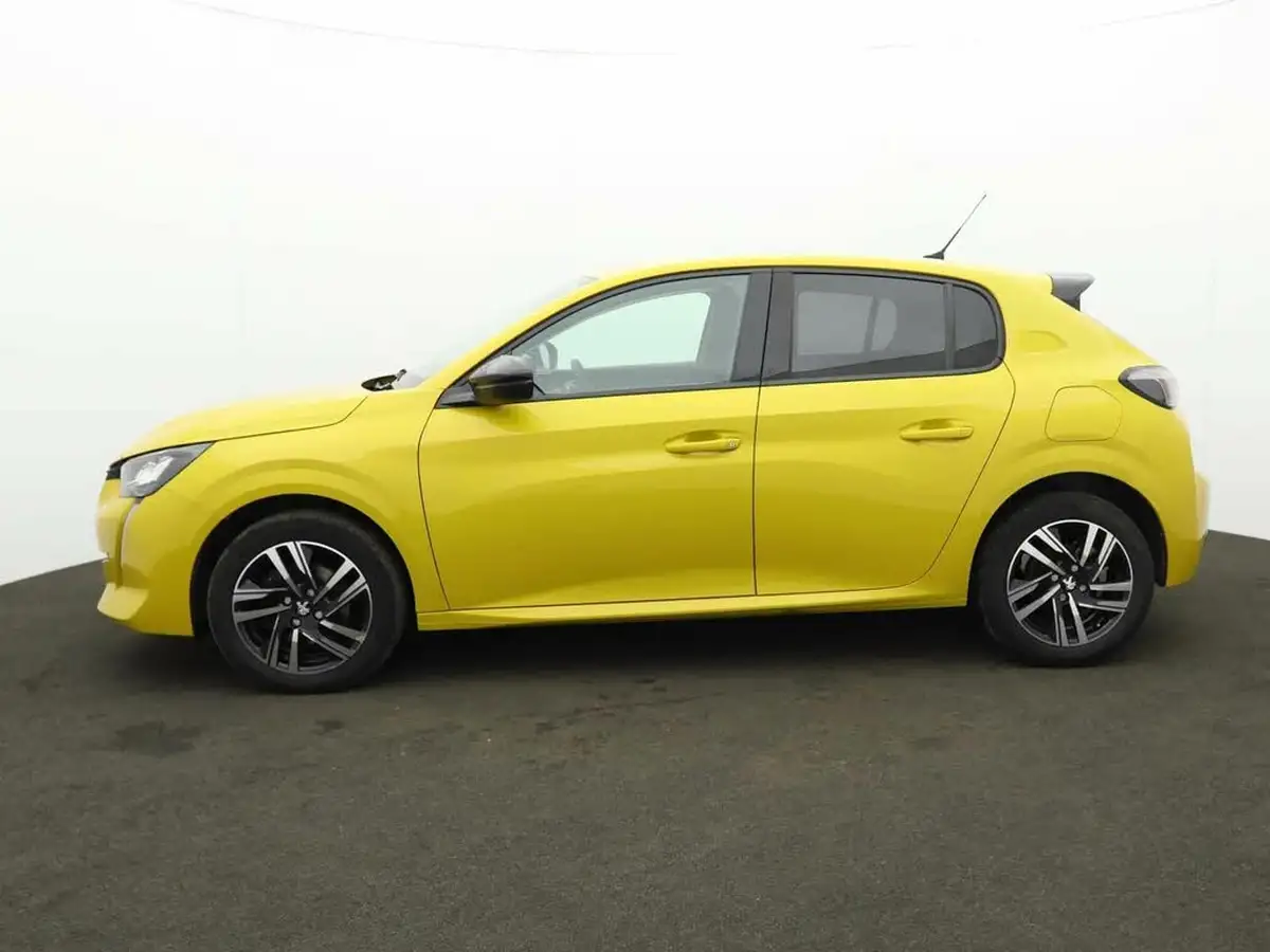 2023-peugeot-208-12-puretech-allure-premium-130ps-eat8-big-3