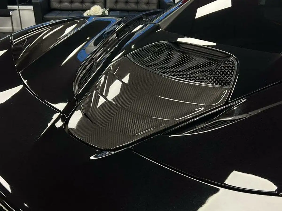 2019-mclaren-720s-40-luxury-big-16