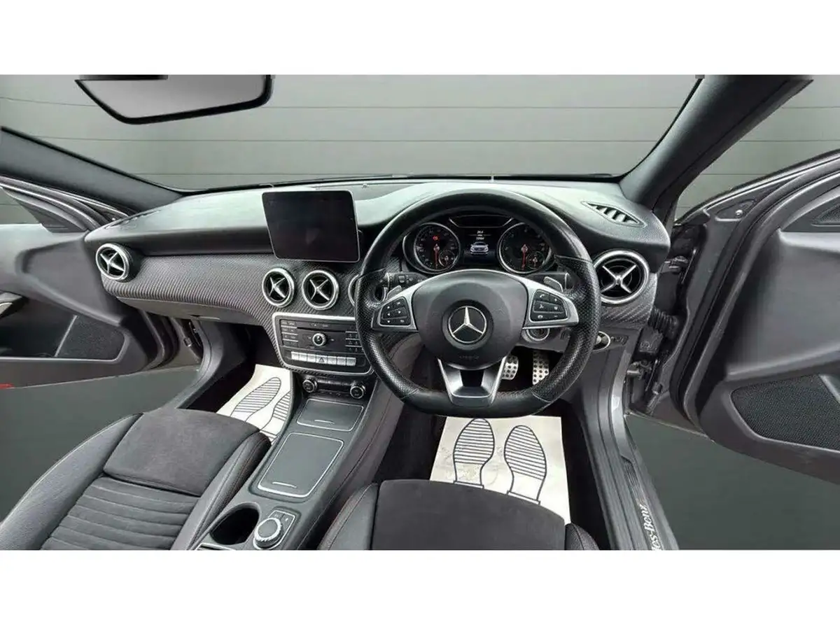 2018-mercedes-benz-a-class-21d-a200d-amg-line-ss-7g-dct-big-2