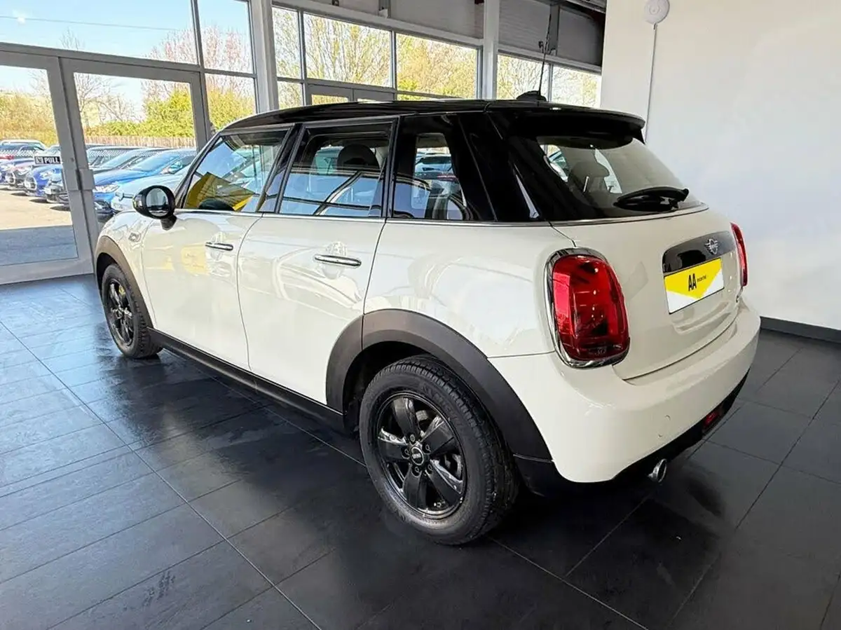 2018-mini-cooper-15-cooper-classic-ss-hatchback-5d-big-5