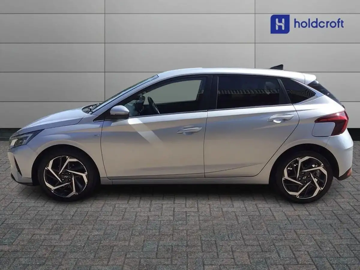 2022-hyundai-i20-10-t-gdi-premium-eclutch-imt-big-4