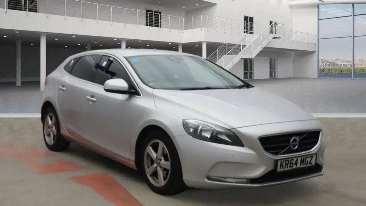 2014-volvo-v40-16td-d2-se-big-0