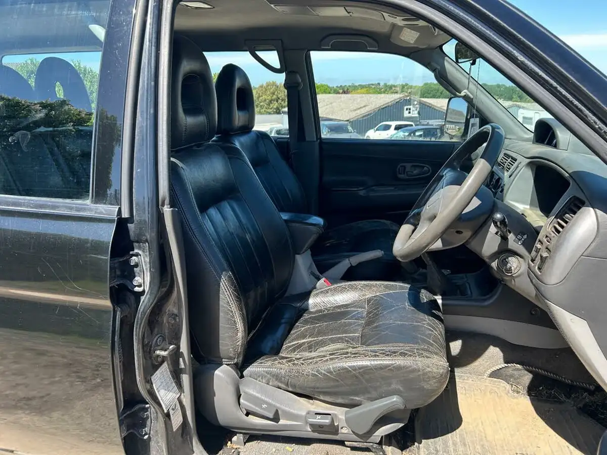 2004-mitsubishi-shogun-sport-25td-warrior-big-6