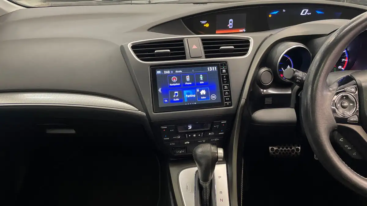 2016-honda-civic-18-i-vtec-sr-dasp-hatchback-auto-big-11
