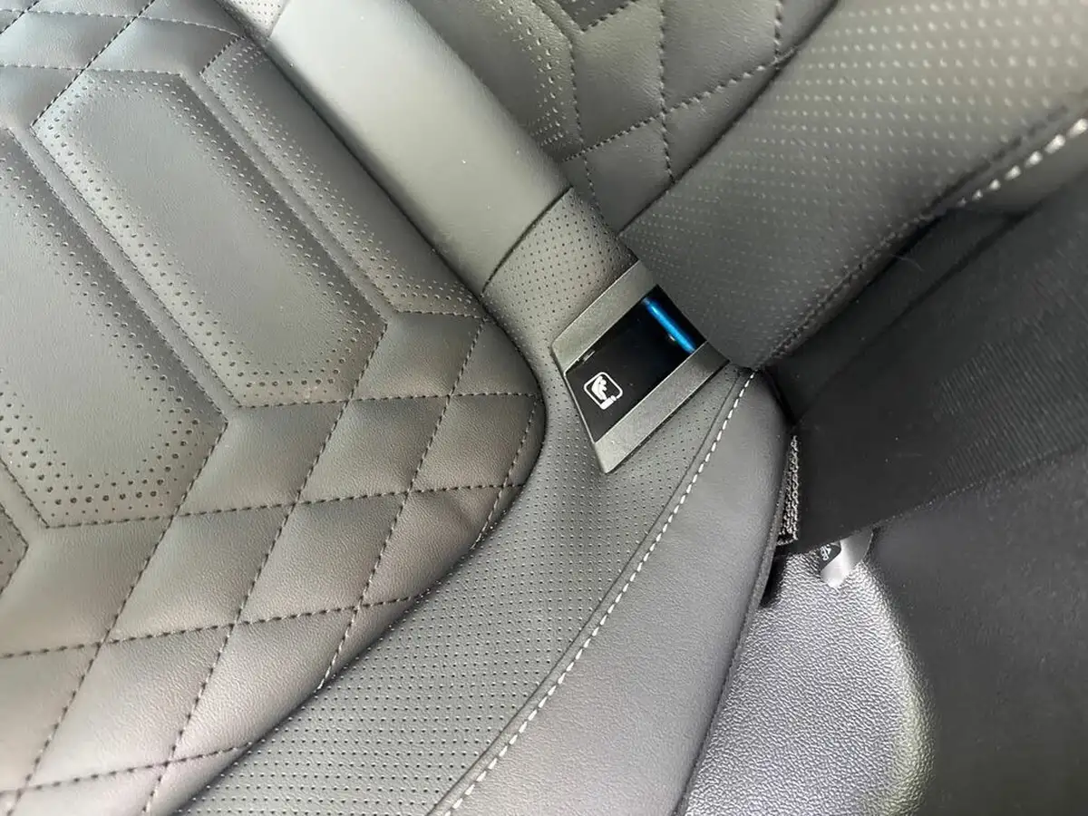 2022-ford-focus-10t-titanium-vignale-155ps-hybrid-mhev-hatchback-big-30