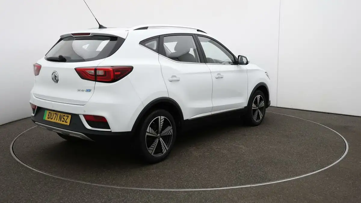 2021-mg-zs-suv-e-exclusive-ev-big-48