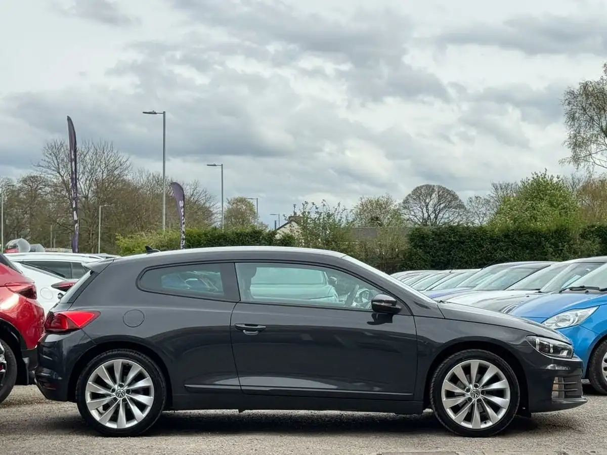 2017-volkswagen-scirocco-14-tsi-gt-ss-big-7