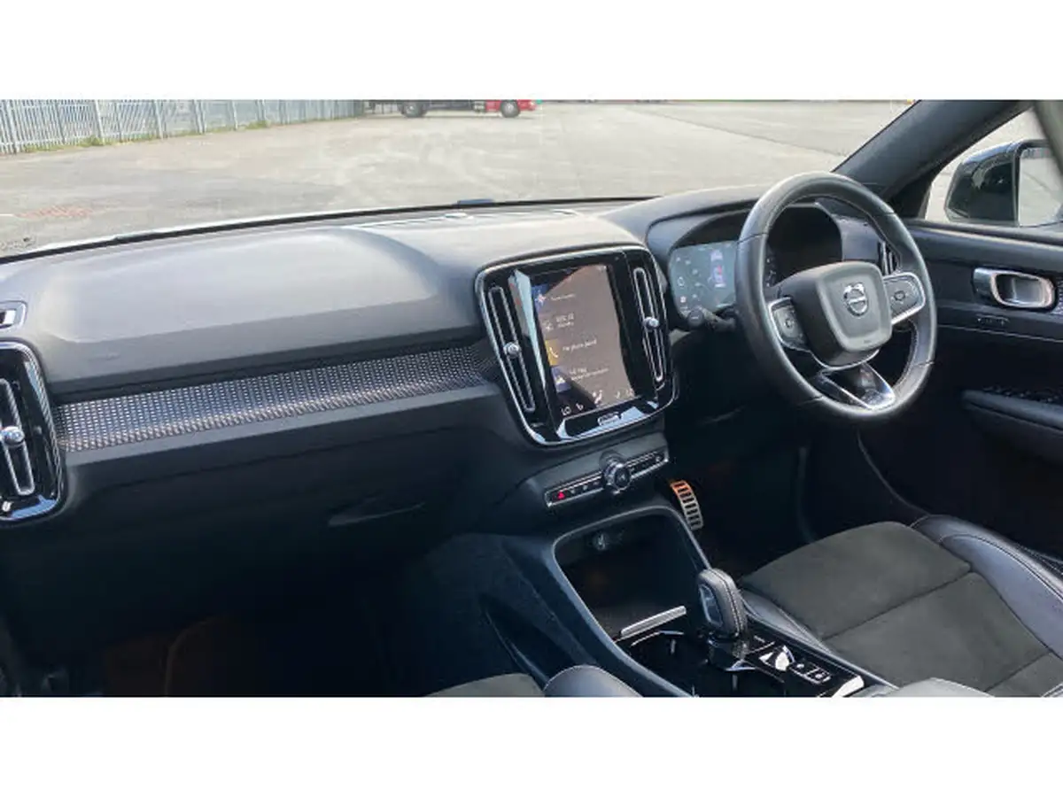 2021-volvo-xc40-15-t3-r-design-pro-163bhp-geartronic-big-3