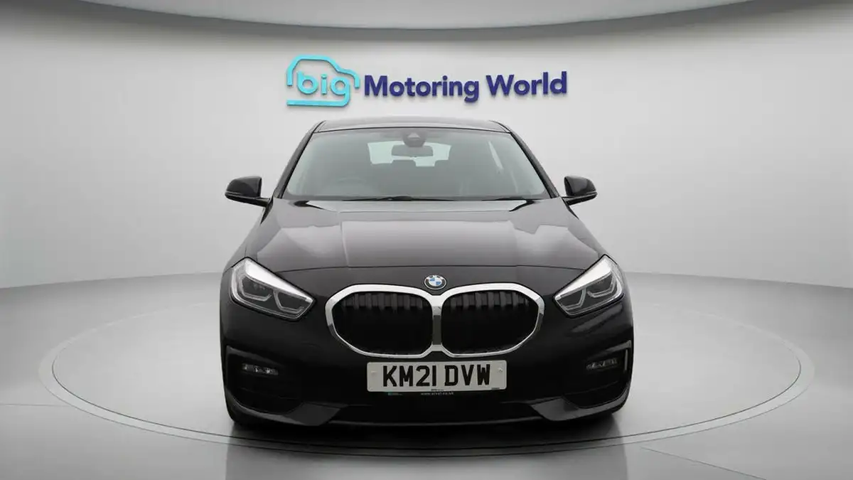 2021-bmw-1-series-15-118i-sport-lcp-big-2