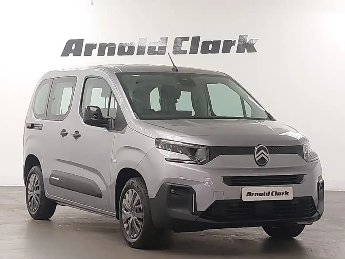 2025-citroen-berlingo-15bluehdi-plus-m-size-130ps-eat8-big-0