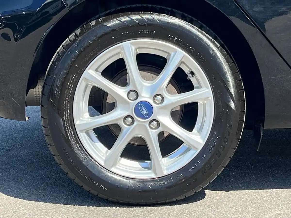 2018-ford-fiesta-10t-zetec-5d-big-14