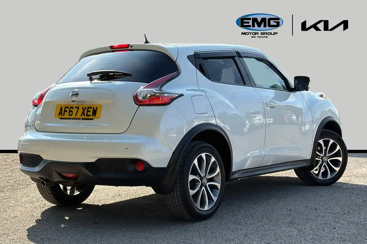 2017-nissan-juke-16-tekna-117ps-open-air-roof-1598cc-xtronic-cvt-big-5